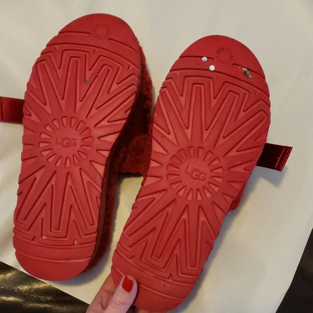 UGG Fluffita red real shearling sandals slippers - Picture 9 of 9